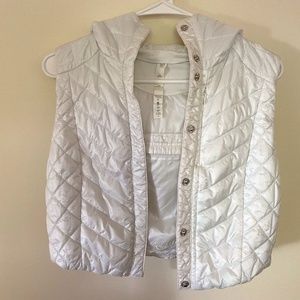 Lulu white cropped vest
